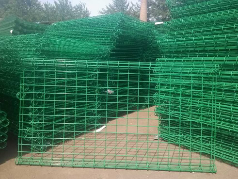 隔離帶護(hù)欄網(wǎng)1