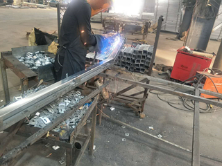 高速公路護欄網(wǎng)