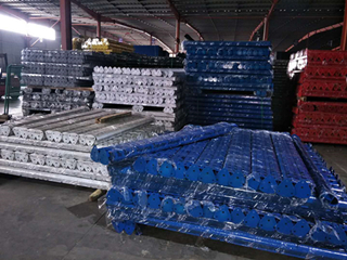 桃形立柱圈地護欄網